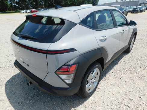 New 2025 Hyundai Kona SE image 5