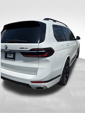 Used 2024 BMW X7 xDrive40i image 10