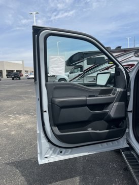 New 2025 Ford F150 Lariat w/ Equipment Group 501A Mid image 10