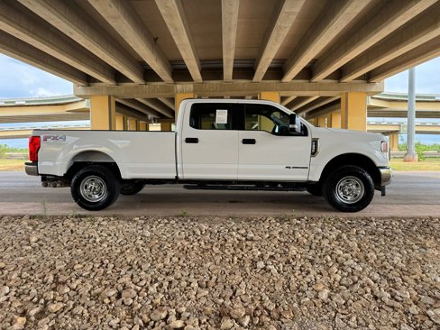 Used 2022 Ford F250 XL w/ Power Equipment Group image 2