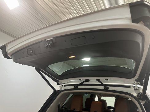 Used 2024 Nissan Pathfinder Platinum image 81