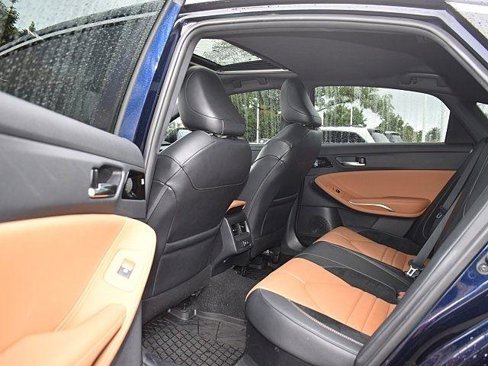 Used 2021 Toyota Avalon XSE image 14