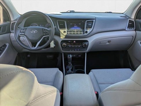 Used 2018 Hyundai Tucson SE image 16