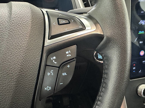 Used 2024 Ford Edge SEL image 33