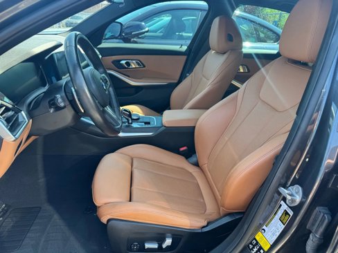 Used 2022 BMW M340i xDrive image 16