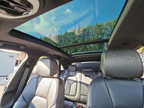 Used 2018 Porsche Macan S image 37
