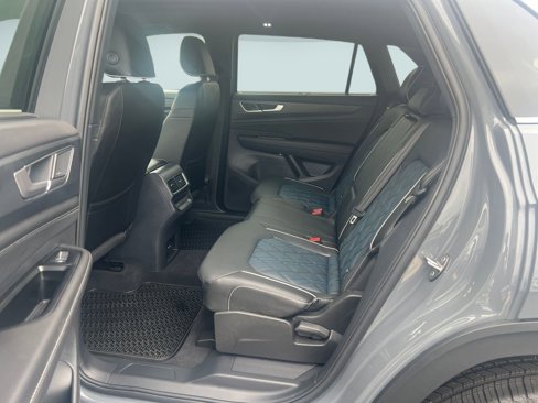 Used 2025 Volkswagen Atlas Cross Sport SEL Premium R-Line image 12