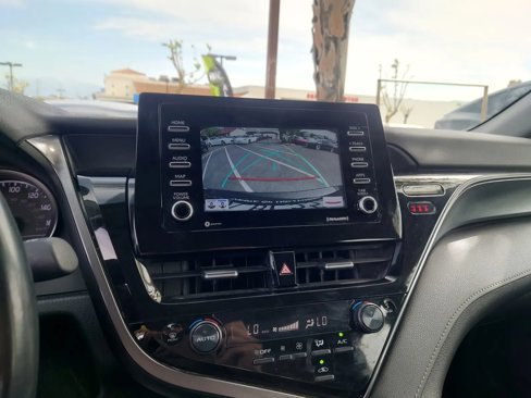 Used 2024 Toyota Camry SE image 25