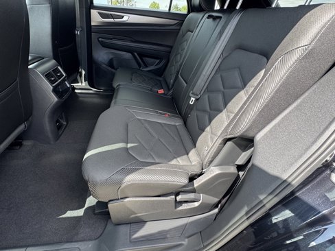 New 2026 Volkswagen Atlas Cross Sport SE image 18