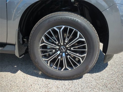 New 2026 Nissan Armada SL image 11