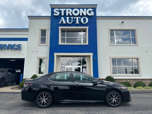 Used 2024 Toyota Camry SE image 17