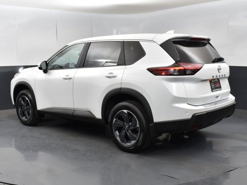 New 2026 Nissan Rogue SV image 5