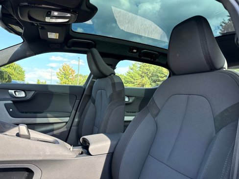 Used 2022 Polestar Polestar 2 w/ Plus Package image 17
