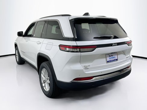Used 2023 Jeep Grand Cherokee Laredo w/ Luxury Tech Group I image 7
