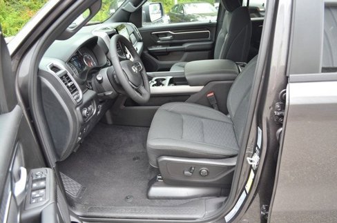 New 2026 RAM 1500 4x4 Crew Cab image 14