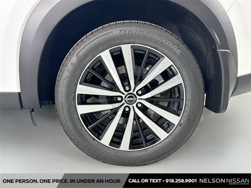 New 2025 Nissan Pathfinder Platinum image 34
