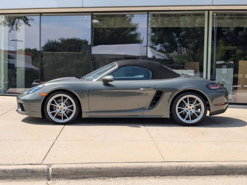 Certified 2024 Porsche 718 Boxster image 2