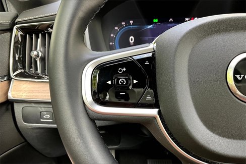 Certified 2025 Volvo XC90 B5 Core w/ Climate Package image 10