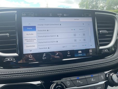 New 2026 Chrysler Pacifica Select image 25