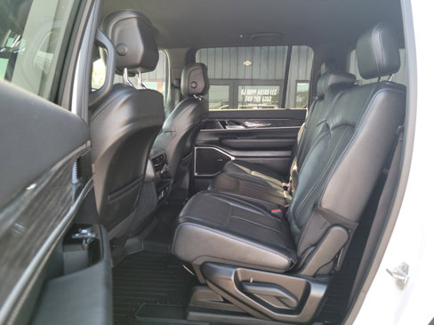 Used 2022 Jeep Wagoneer Series III image 21