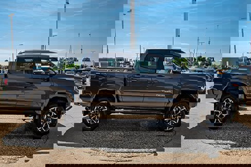 Used 2023 Toyota Tacoma TRD Sport image 6