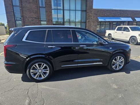 Used 2023 Cadillac XT6 Premium Luxury image 8