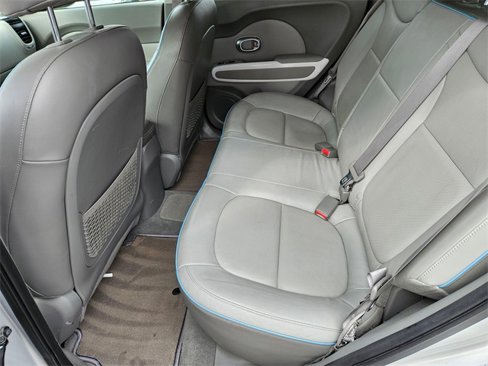 Used 2016 Kia Soul EV + w/ Sun & Fun Package image 12