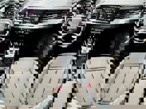 New 2025 Audi Q4 e-tron Premium image 2