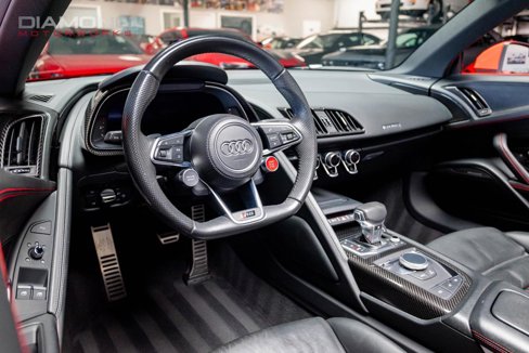 Used 2018 Audi R8 V10 w/ Carbon Exterior Package image 15