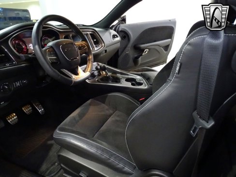Used 2015 Dodge Challenger SRT Hellcat image 19