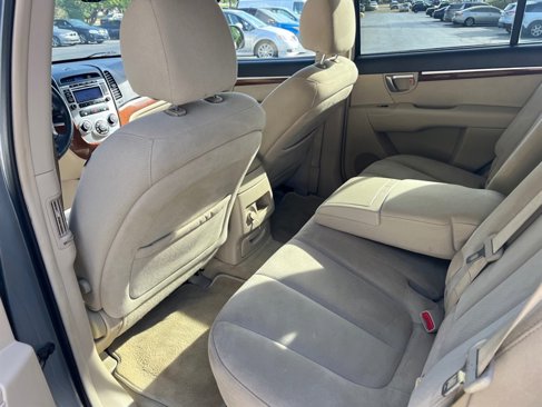 Used 2009 Hyundai Santa Fe SE image 25