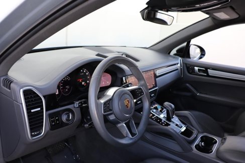 Used 2021 Porsche Cayenne image 48