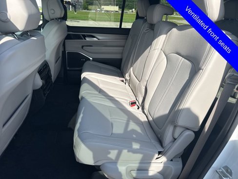 New 2025 Jeep Wagoneer 4WD image 16
