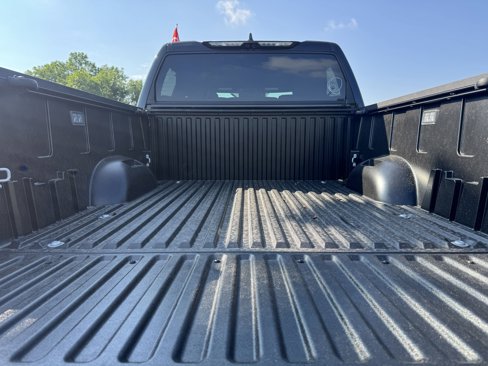 New 2025 Toyota Tundra Platinum image 9