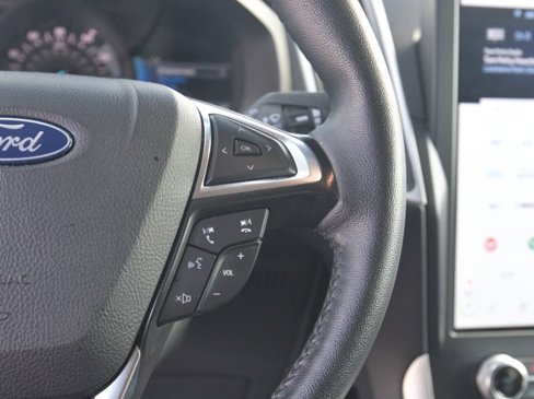 Used 2024 Ford Edge SEL image 19