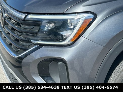 Used 2024 Volkswagen Atlas Cross Sport SE image 11
