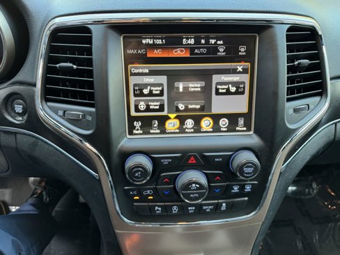 Used 2017 Jeep Grand Cherokee Limited image 11