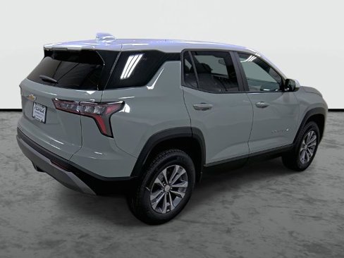 New 2026 Chevrolet Equinox LT w/ Convenience Package II image 4