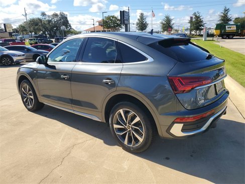 Used 2023 Audi Q5 2.0T Premium w/ Convenience Package image 3