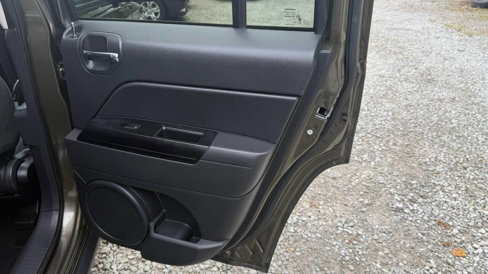Used 2016 Jeep Patriot Latitude image 12