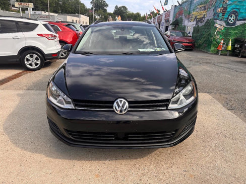Used 2016 Volkswagen Golf Limited Edition image 2