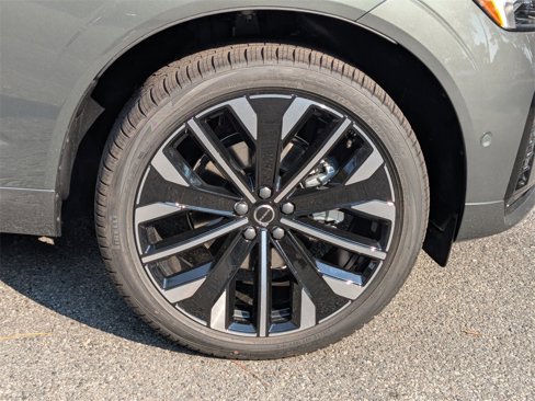 New 2026 Volvo XC60 B5 Ultra w/ Protection Package Premier image 12