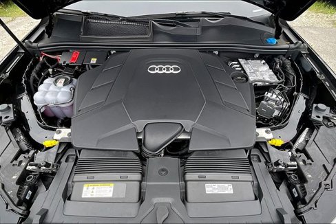 Certified 2025 Audi Q7 3.0T Premium image 10