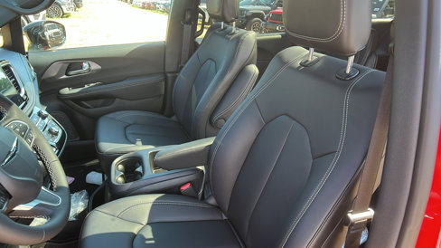 New 2026 Chrysler Pacifica Select image 19
