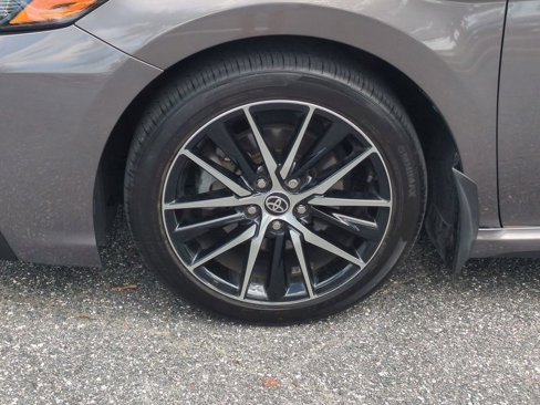 Used 2023 Toyota Camry SE image 11