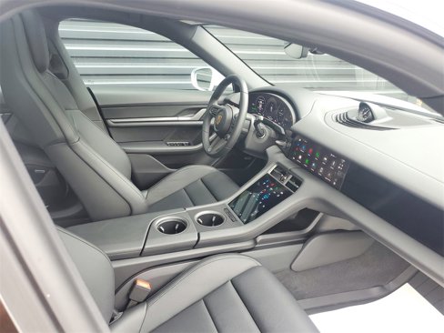 Certified 2025 Porsche Taycan 4S image 18