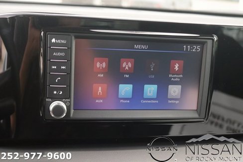 Used 2025 Nissan Kicks S image 24
