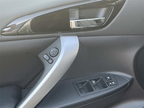 New 2025 Mitsubishi Eclipse Cross SE image 12