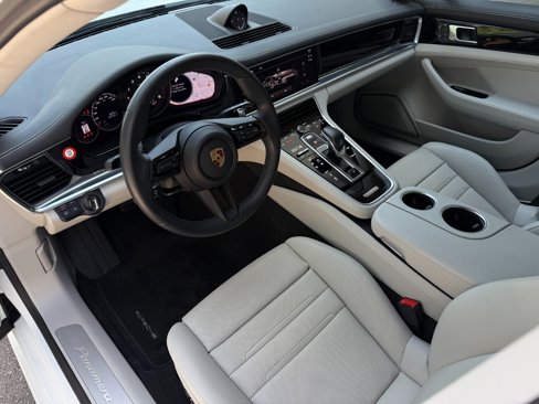 Used 2023 Porsche Panamera 4 w/ Premium Package image 2