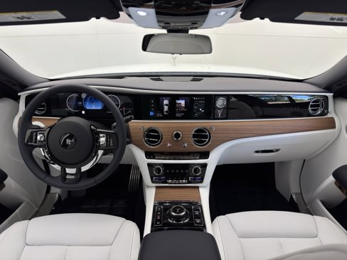 New 2025 Rolls-Royce Ghost image 4